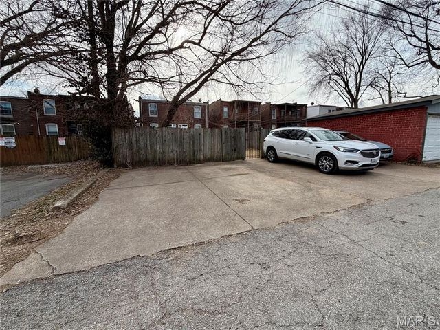 4139 Shaw Boulevard, St Louis, MO 63110