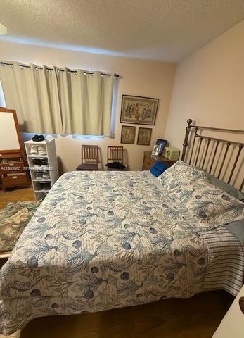 414 SE 10th St 102, Dania Beach, FL 33004