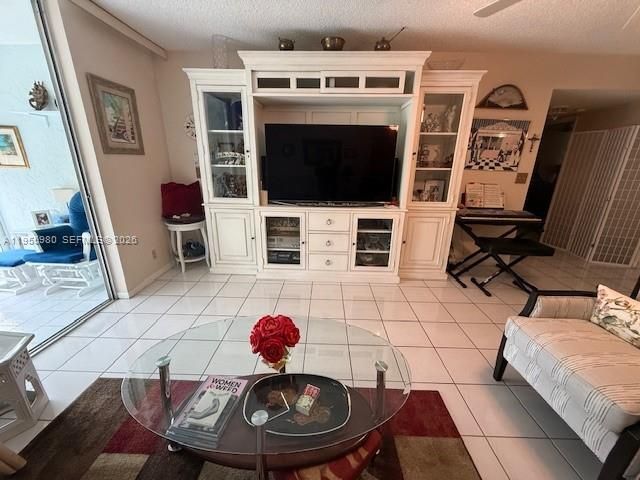 414 SE 10th St 102, Dania Beach, FL 33004