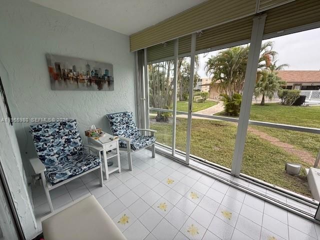 414 SE 10th St 102, Dania Beach, FL 33004