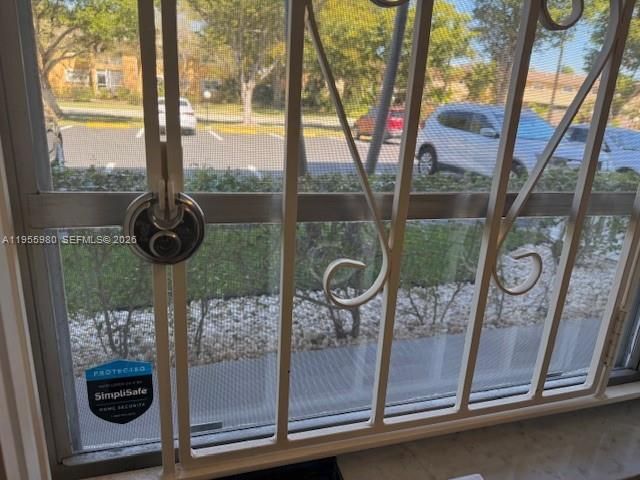 414 SE 10th St 102, Dania Beach, FL 33004