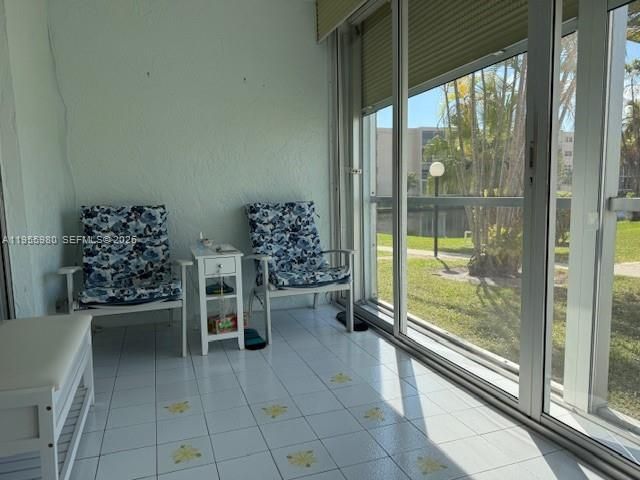 414 SE 10th St 102, Dania Beach, FL 33004