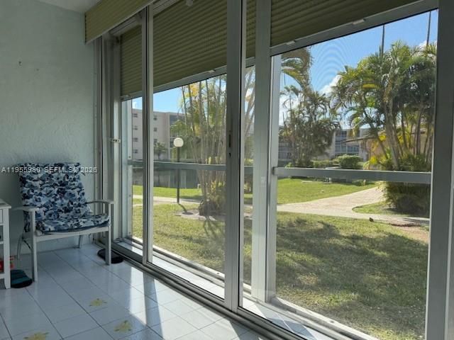 414 SE 10th St 102, Dania Beach, FL 33004