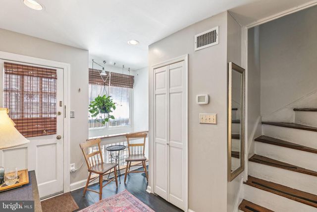 523 S LEITHGOW ST, Philadelphia, PA 19147