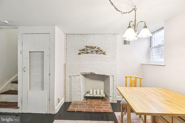 523 S LEITHGOW ST, Philadelphia, PA 19147