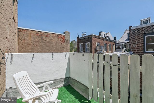 523 S LEITHGOW ST, Philadelphia, PA 19147