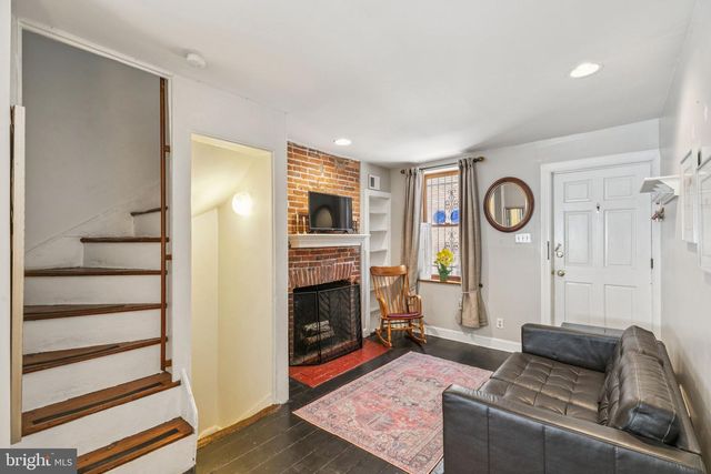 523 S LEITHGOW ST, Philadelphia, PA 19147