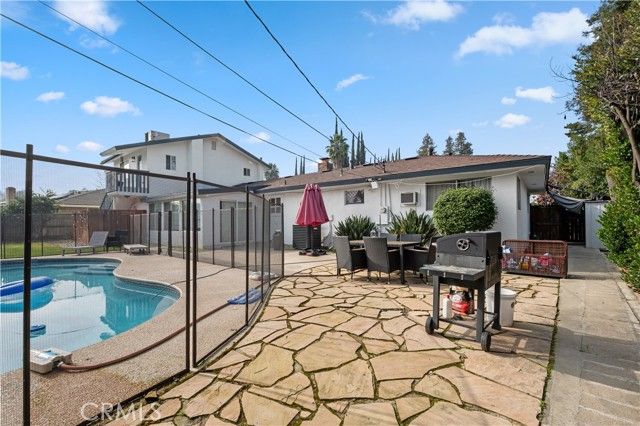 925 S Purdue Avenue, Fresno, CA 93727