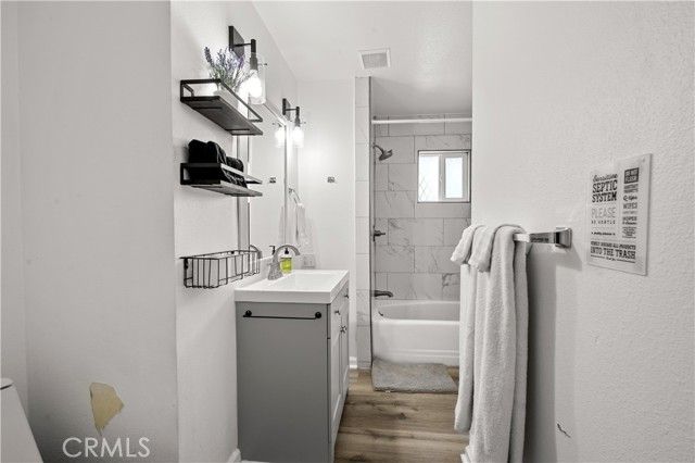 925 S Purdue Avenue, Fresno, CA 93727