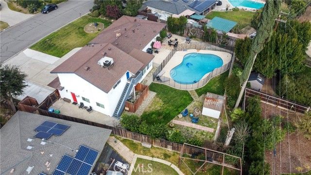 925 S Purdue Avenue, Fresno, CA 93727