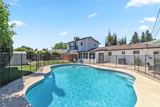 925 S Purdue Avenue, Fresno, CA 93727