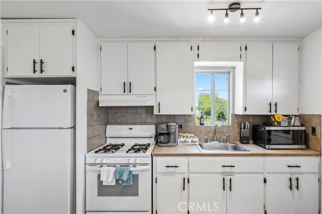 925 S Purdue Avenue, Fresno, CA 93727