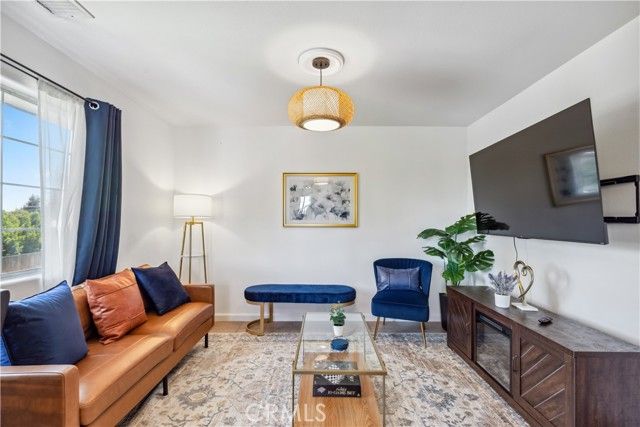 925 S Purdue Avenue, Fresno, CA 93727