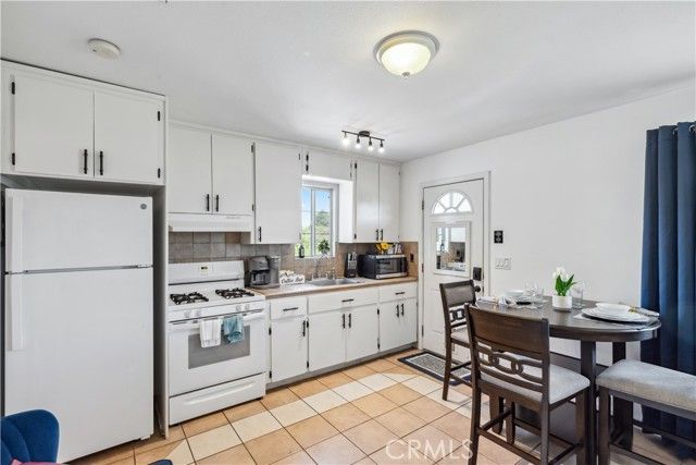 925 S Purdue Avenue, Fresno, CA 93727