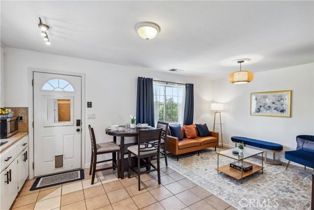 925 S Purdue Avenue, Fresno, CA 93727