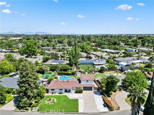 925 S Purdue Avenue, Fresno, CA 93727