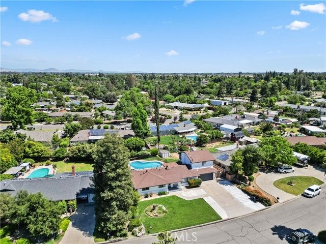 925 S Purdue Avenue, Fresno, CA 93727