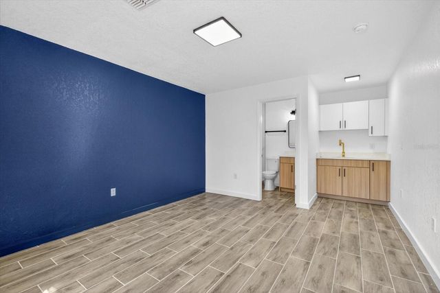 3203 DELRAY DRIVE, Tampa, FL 33619