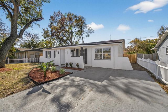 3203 DELRAY DRIVE, Tampa, FL 33619