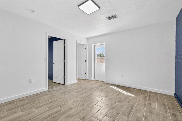 3203 DELRAY DRIVE, Tampa, FL 33619