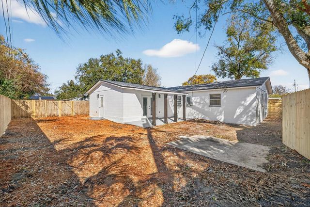 3203 DELRAY DRIVE, Tampa, FL 33619