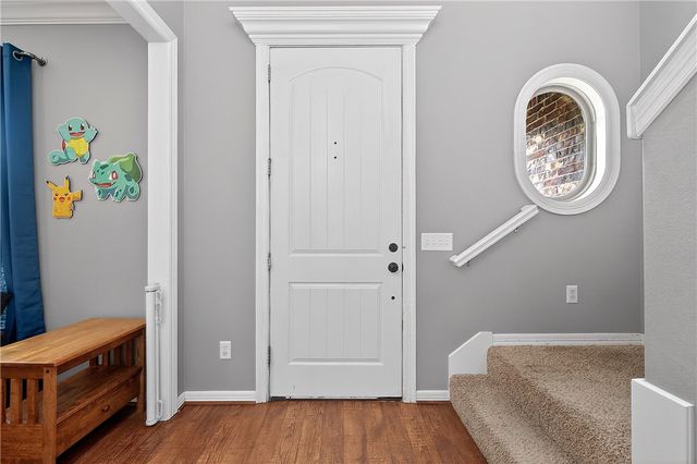 2433 N Hidden Creek Drive, Fayetteville, AR 72704