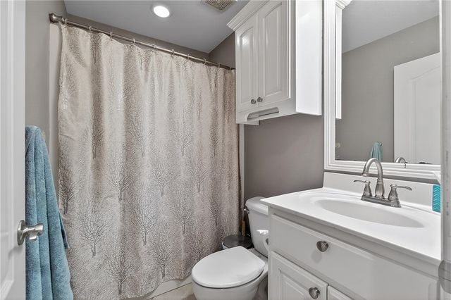 2433 N Hidden Creek Drive, Fayetteville, AR 72704