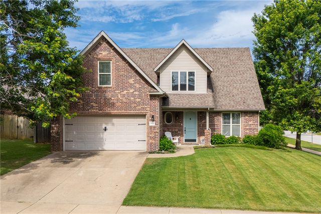 2433 N Hidden Creek Drive, Fayetteville, AR 72704