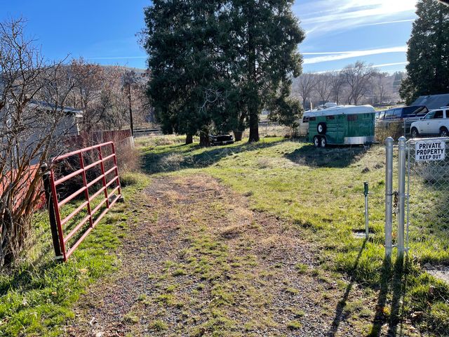1807 Crescent Avenue, Klamath Falls, OR 97601