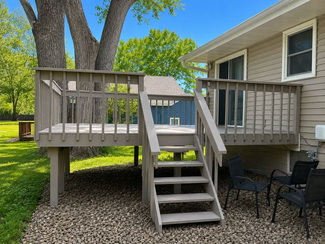787 Berwood Avenue, Vadnais Heights, MN 55127