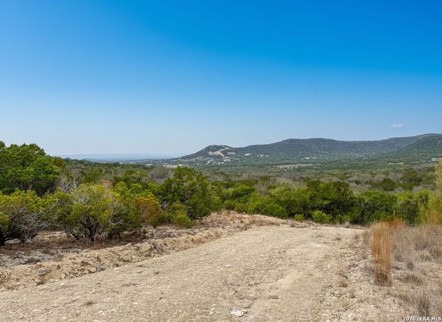 898 Mountain View Lane, Pipe Creek, TX 78063