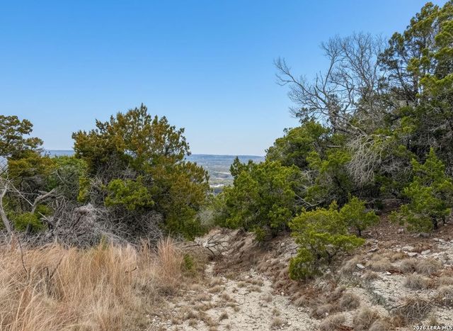 898 Mountain View Lane, Pipe Creek, TX 78063