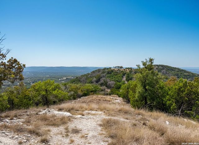 898 Mountain View Lane, Pipe Creek, TX 78063