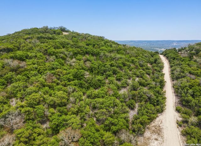 898 Mountain View Lane, Pipe Creek, TX 78063