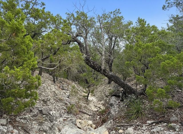 898 Mountain View Lane, Pipe Creek, TX 78063