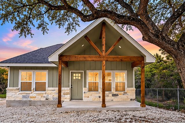 282 Lighthouse, Canyon Lake, TX 78133