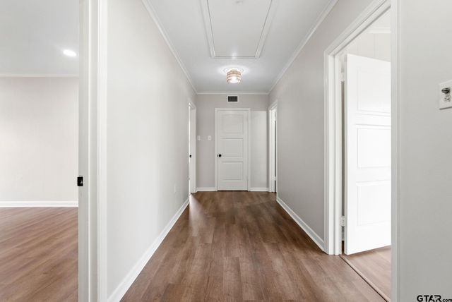 617 Nacogdoches, Jacksonville, TX 75766