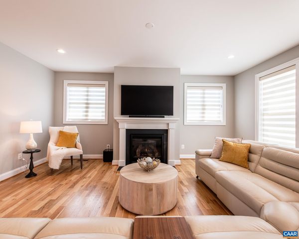 28 RED PINE DR, Zion Crossroads, VA 22942