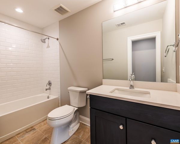 28 RED PINE DR, Zion Crossroads, VA 22942