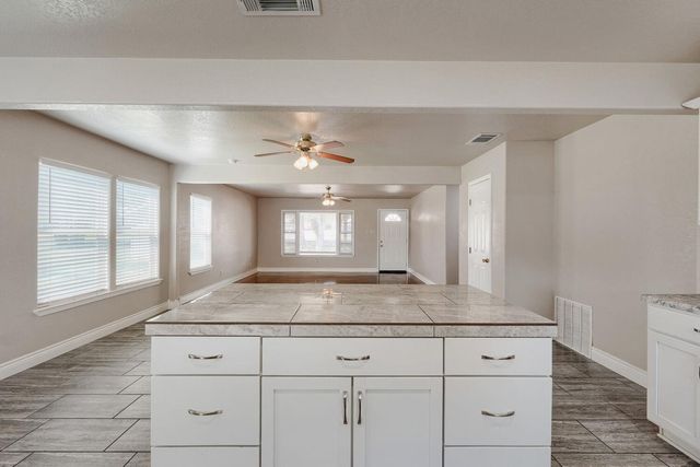 1211 N Bishop ST, San Marcos, TX 78666