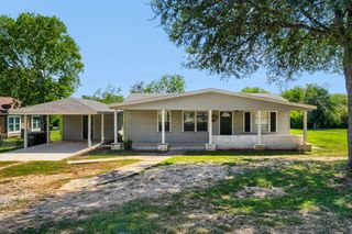 1211 N Bishop ST, San Marcos, TX 78666