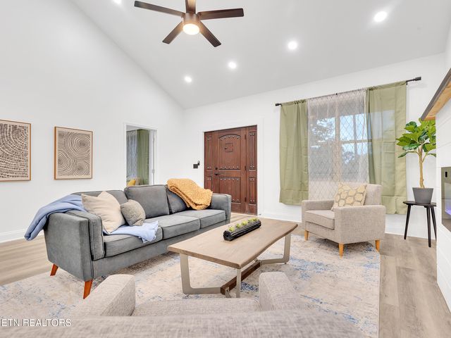 1395 Willow Creek Lane, Sevierville, TN 37876