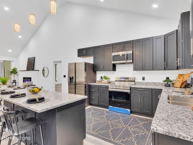 1395 Willow Creek Lane, Sevierville, TN 37876