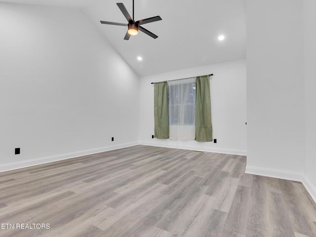1395 Willow Creek Lane, Sevierville, TN 37876
