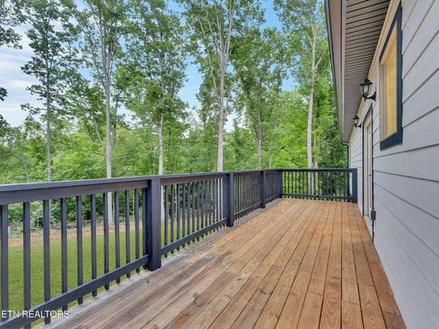 1395 Willow Creek Lane, Sevierville, TN 37876