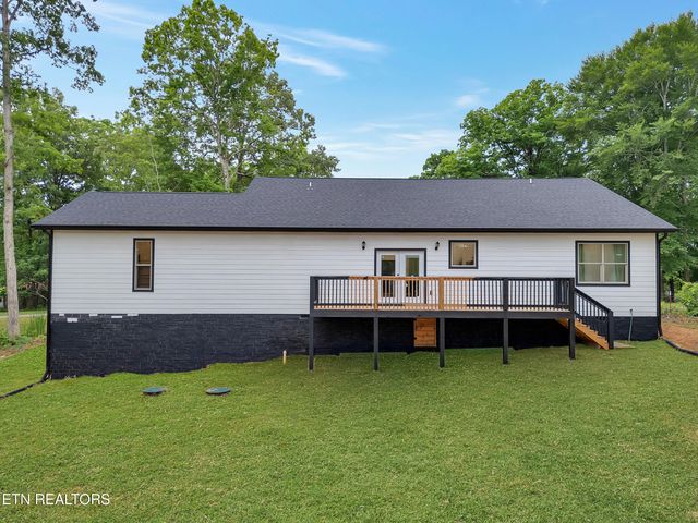 1395 Willow Creek Lane, Sevierville, TN 37876