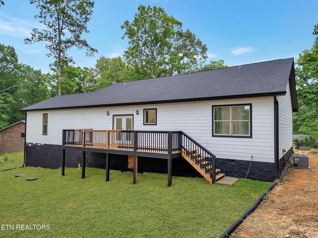 1395 Willow Creek Lane, Sevierville, TN 37876
