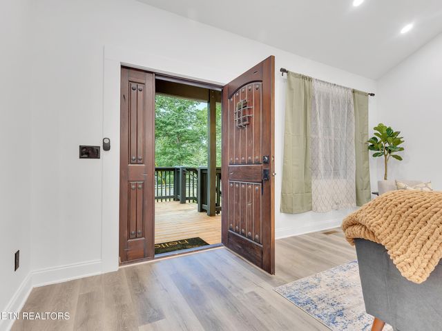 1395 Willow Creek Lane, Sevierville, TN 37876