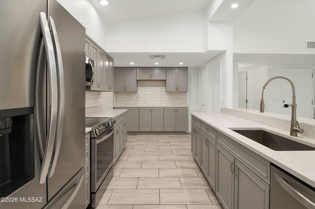 7408 E Wandering Road, Tucson, AZ 85750