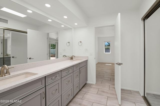 7408 E Wandering Road, Tucson, AZ 85750